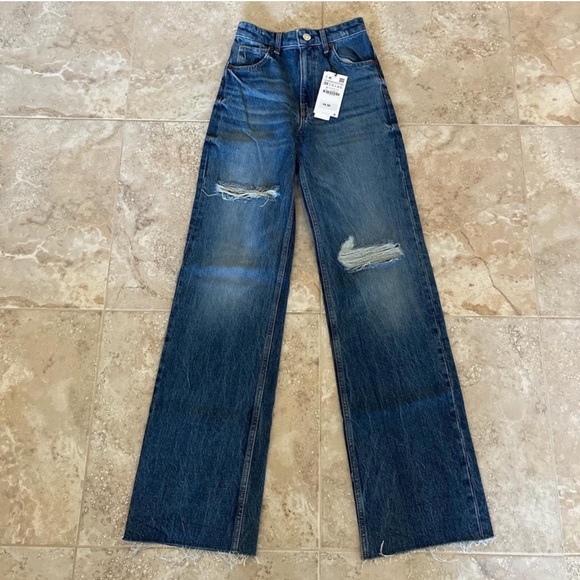 High waist distressed jeans from Zara - Picture 3 of 6
